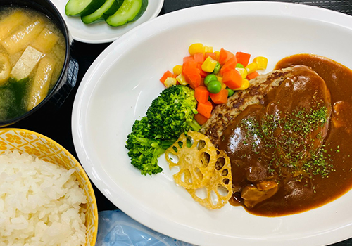 ハンバーグ定食